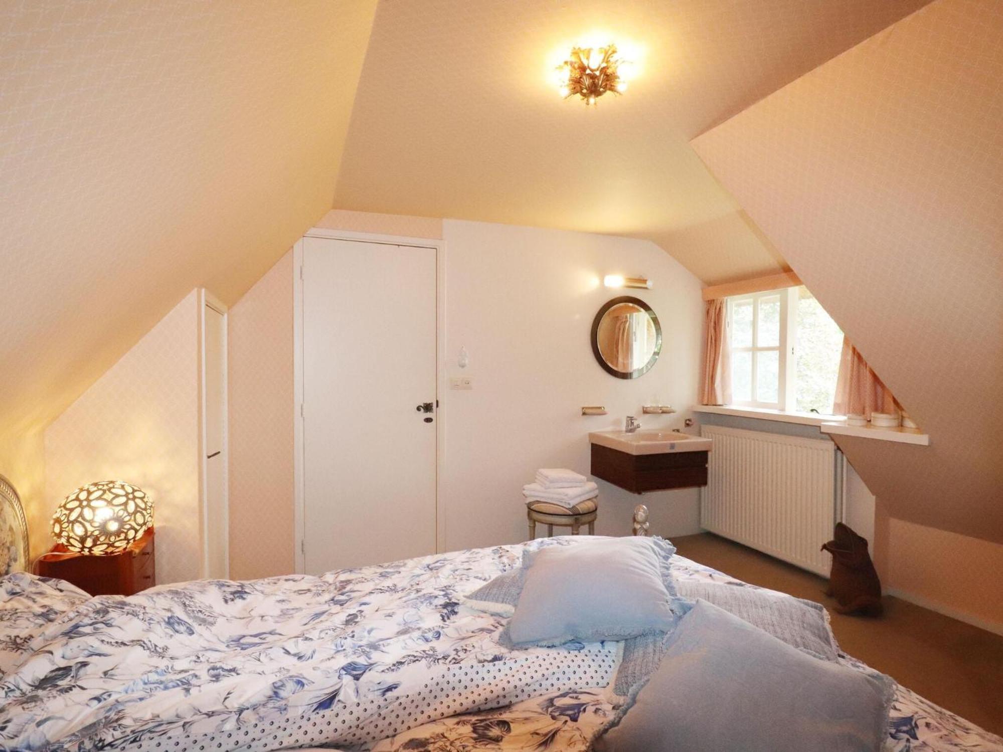 Villa On An Estate In Rheezerveen With Garden エクステリア 写真