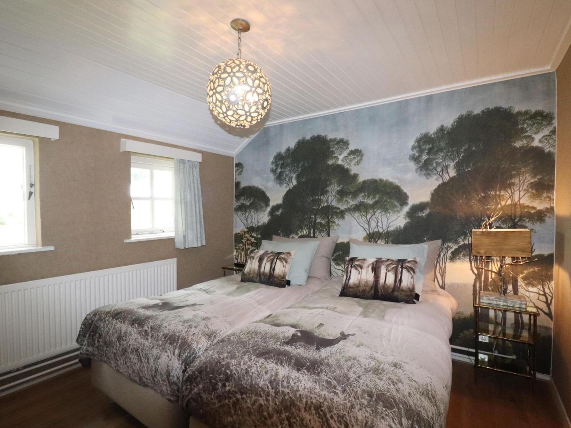 Villa On An Estate In Rheezerveen With Garden エクステリア 写真