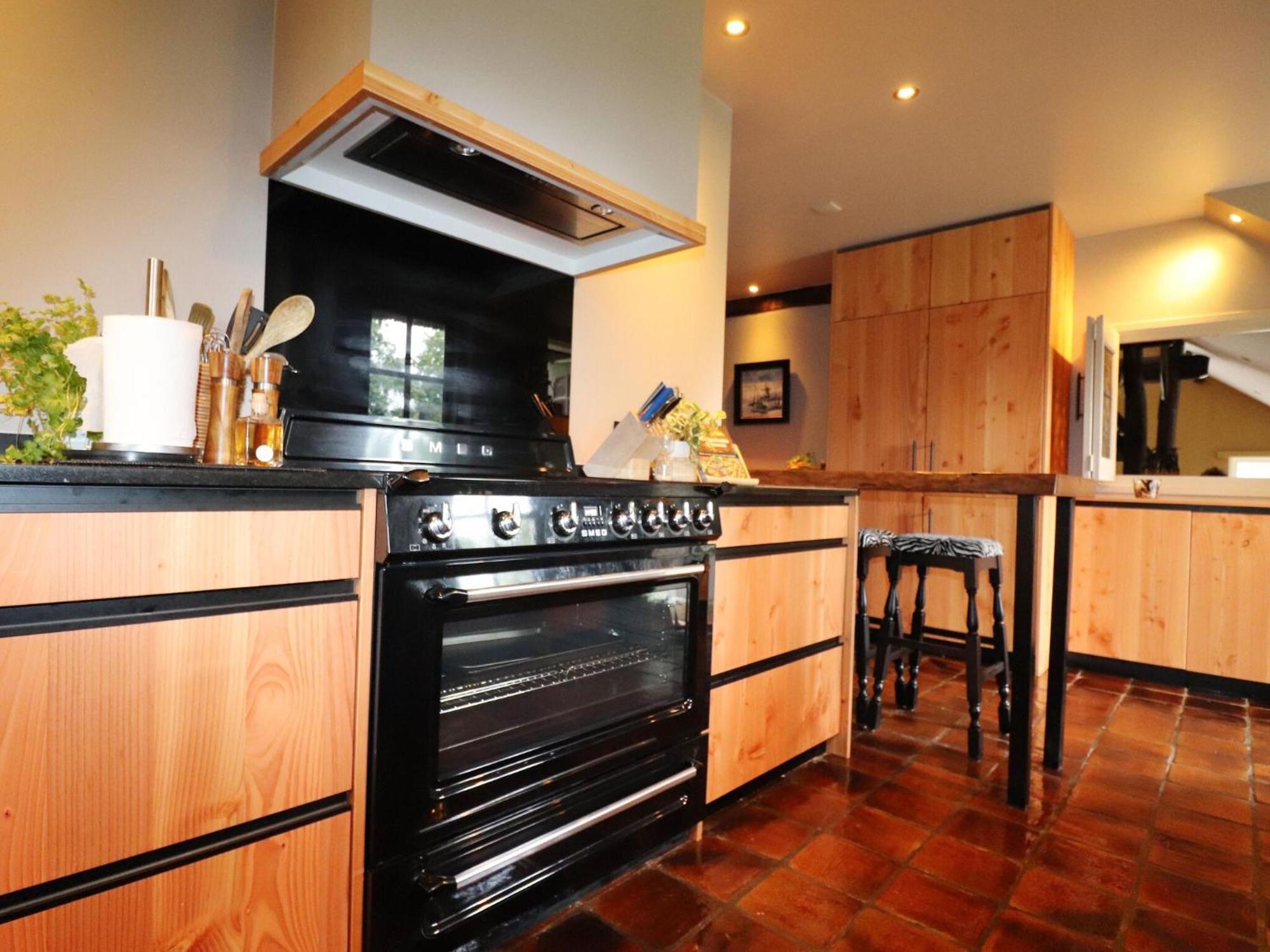 Villa On An Estate In Rheezerveen With Garden エクステリア 写真