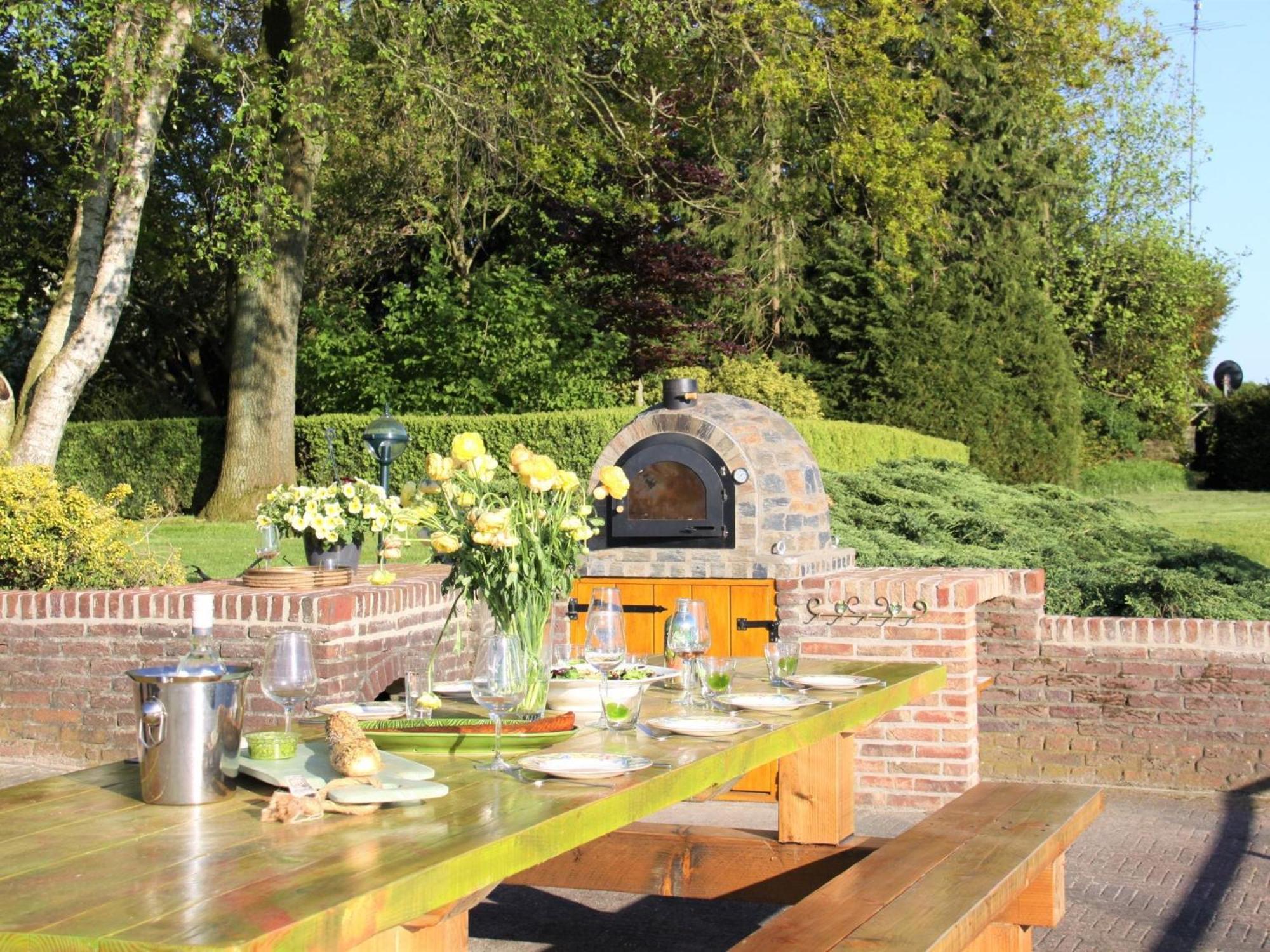 Villa On An Estate In Rheezerveen With Garden エクステリア 写真